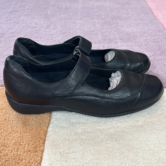 Munro Woman’s American Leather Mary Jane Flat 8.5 - Picture 8 of 17